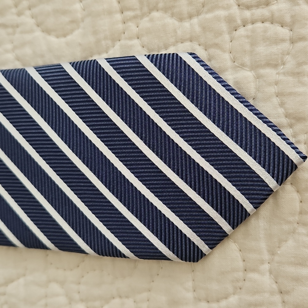 👔HP👔Hanes & Bonner Of London Elegant Blue/Silver Striped Tie